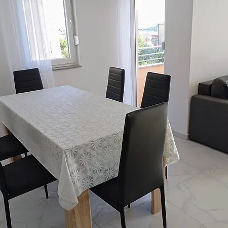 Stella Apartment *